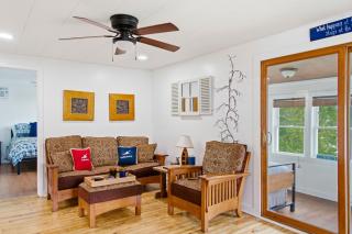Hot Tub, 5 Min to Colgate, Sleeps 6, Welcome Wine - 4