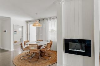 Sundrift - Sophisticated Beachside Retreat with Pool - 3