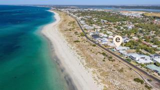 Tides Edge - Stunning Pool House by the Beach - 4