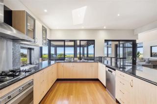 Tides Edge - Stunning Pool House by the Beach - 1