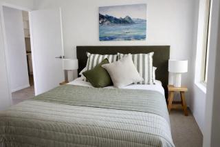Peaceful Garden Hideaway - Swim, Hike and Unwind - 8