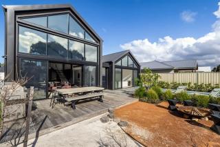 Ember and Aqua - Luxury Barnhouse on the Golf Course - Dunsborough - 5