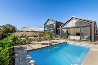 Ember and Aqua - Luxury Barnhouse on the Golf Course - Dunsborough - 9