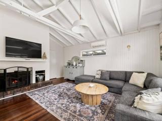 Dolce Vita - A Beachside Family Garden Retreat - 4