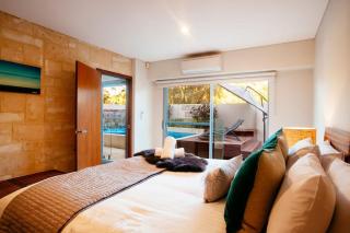 Eagle Bay Beach Retreat - Steps from the Sands - Dunsborough - 7
