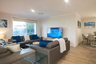 Dunsborough Bay Retreat - Steps from Beach and Dining - Dunsborough - 4