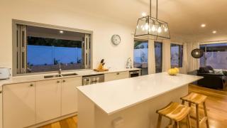 Little Hamptons - Beachside Retreat near Town Centre - 9