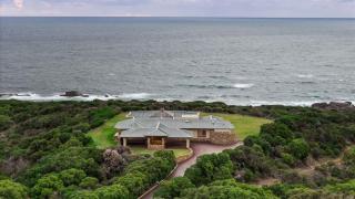 Incognito - An Exclusive Oceanfront Estate - 0