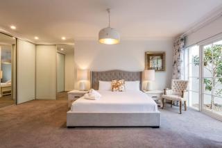 Hamptons By The Green - Grand Golfside Retreat - 7