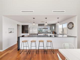 Pontoon Paradise - Waterfront Serenity in Geographe - 9