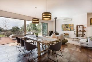 Sunrise Tranquillity - Luxe Retreat with Heated Spa - 7