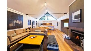Whitehaven - Stylish Group Retreat with Ocean Views - 0