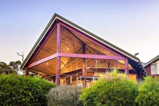 Views Of The Bay - A Tranquil Bushland Escape - 5