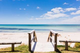Reverie By The Bay - Walk to Beaches, Relax in Style - 7