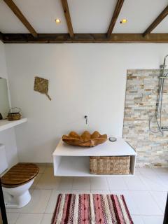 Fare Tihi Moana - 3