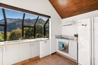 Iconic Queenstown Views, Spa Pool, Walk To Town - 5