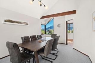 Iconic Queenstown Views, Spa Pool, Walk To Town - 1