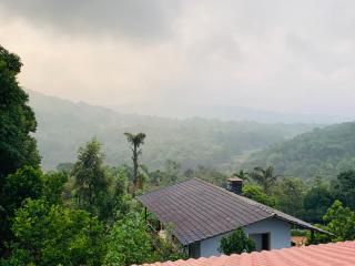 Naisarga hill view homestay - 9