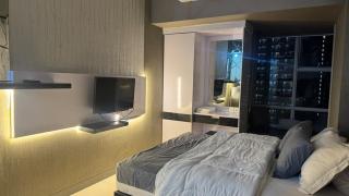 Cozy Modern Studio 30 with Full Kitchen - 3