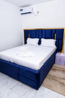Residences F F - 3