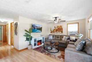 5 min to Colgate, Sleeps 8, Game Room, Sauna - 3