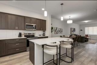 Modern Charming 3BR Home in Wolf Willow - 9