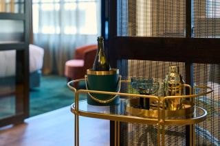 Refined Heritage Suite in the Heart of Auckland - 5