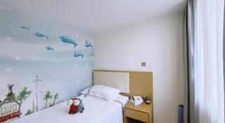 Super 8 Hotel Xiamen Train Station Holiday Mall Branch - 1
