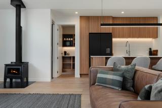 Enjoy Remarkable Views From This Jacks Point Home - 4