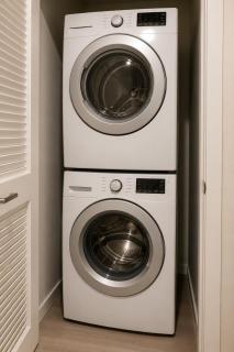 Seventh Street Luxe Retreat 1bd 1Bath Pool - 3