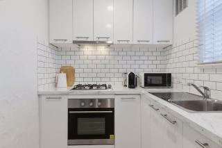 Sea Blue Retreat 2-Bed Unit in Glenelg North - 3