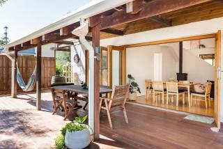 Mika Cabin - Breezy Family Haven, Easy Walk to Beach - 6