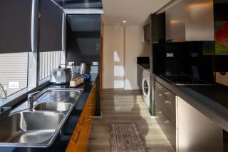 Cityside Beautiful Lodge - close to City & Airpor - 3