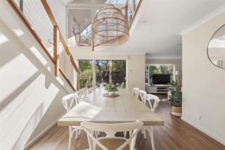 Wattle - Sought-After Beachfront Haven near Town Centre - 1