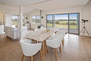 Margaret River Farmhouse - Serene Bushland Getaway - 7
