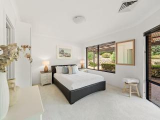 Sailors Hill Retreat - Bushland Living by the Coast - 8