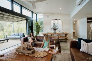Wildwood - Luxe Vineyard Retreat with Tranquil Views - 5