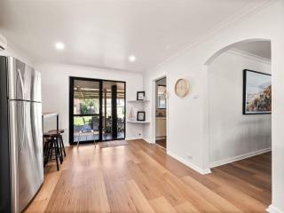 Bluewater Retreat - Pet-Friendly Coastal Oasis - Broadwater - 1