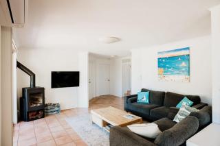 Seascape - Coastal Adventure & Ocean Vistas - 4