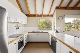 Mariners Rest - Bushland Haven with Stunning Sea Views - Dunsborough - 1