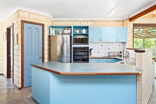 Eagle Bay Beach Lodge - Escape to Coastal Serenity - 1