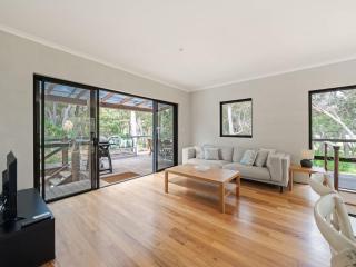 Rosella - Secluded Bushland Escape with Valley Views - 5