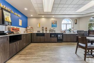 Days Inn & Suites by Wyndham Thunder Bay - 6
