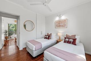 Tropica Lookout - A Serene Coastal Pool House - 5