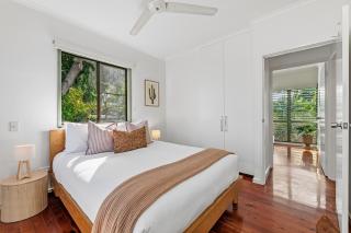 Tropica Lookout - A Serene Coastal Pool House - 3
