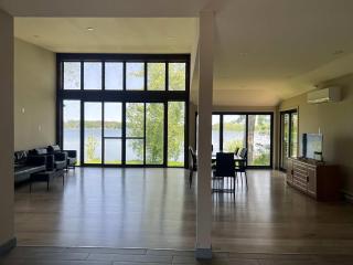 3-bedroom Englewood Lakefront Main House - 5