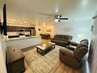 Brand New Modern Home near hospital & restaurant - 1