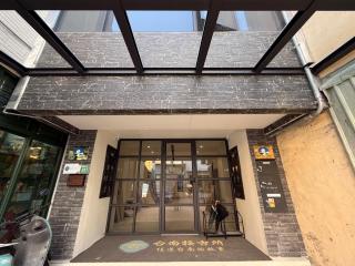 鳳凰落腳 國華街包層包棟民宿 4-70人 Phoenix Lands - 9