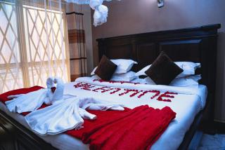 Golden Quest Hotel - 3