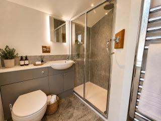 Seaside Escape in Westward Ho! 3-Bed Family Holiday Home with Sea Views - 5